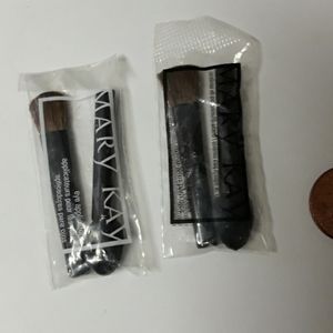 Lot of two sets of Mary Kay eye tools